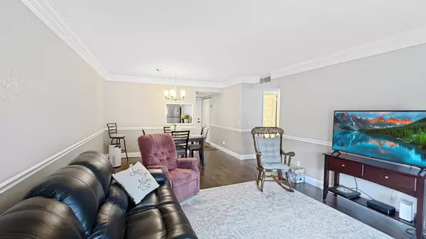 Royal Palm Beach, FL 33411,12022 W Greenway 206 DR 206