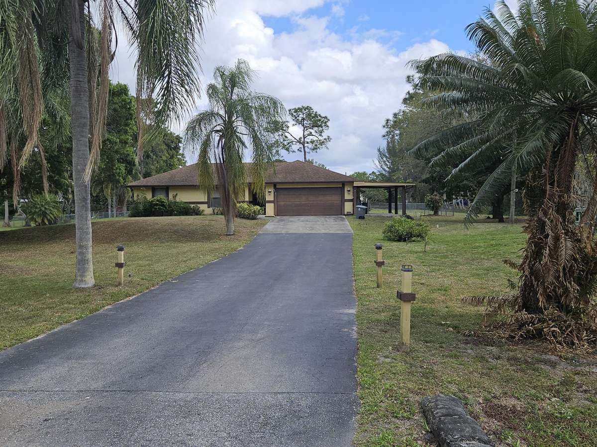 The Acreage, FL 33411,4212 N 126th DR