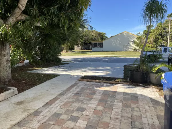 Jupiter, FL 33458,280 Palmetto CT