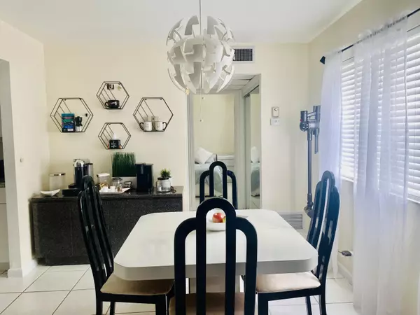 Delray Beach, FL 33446,483 Saxony K