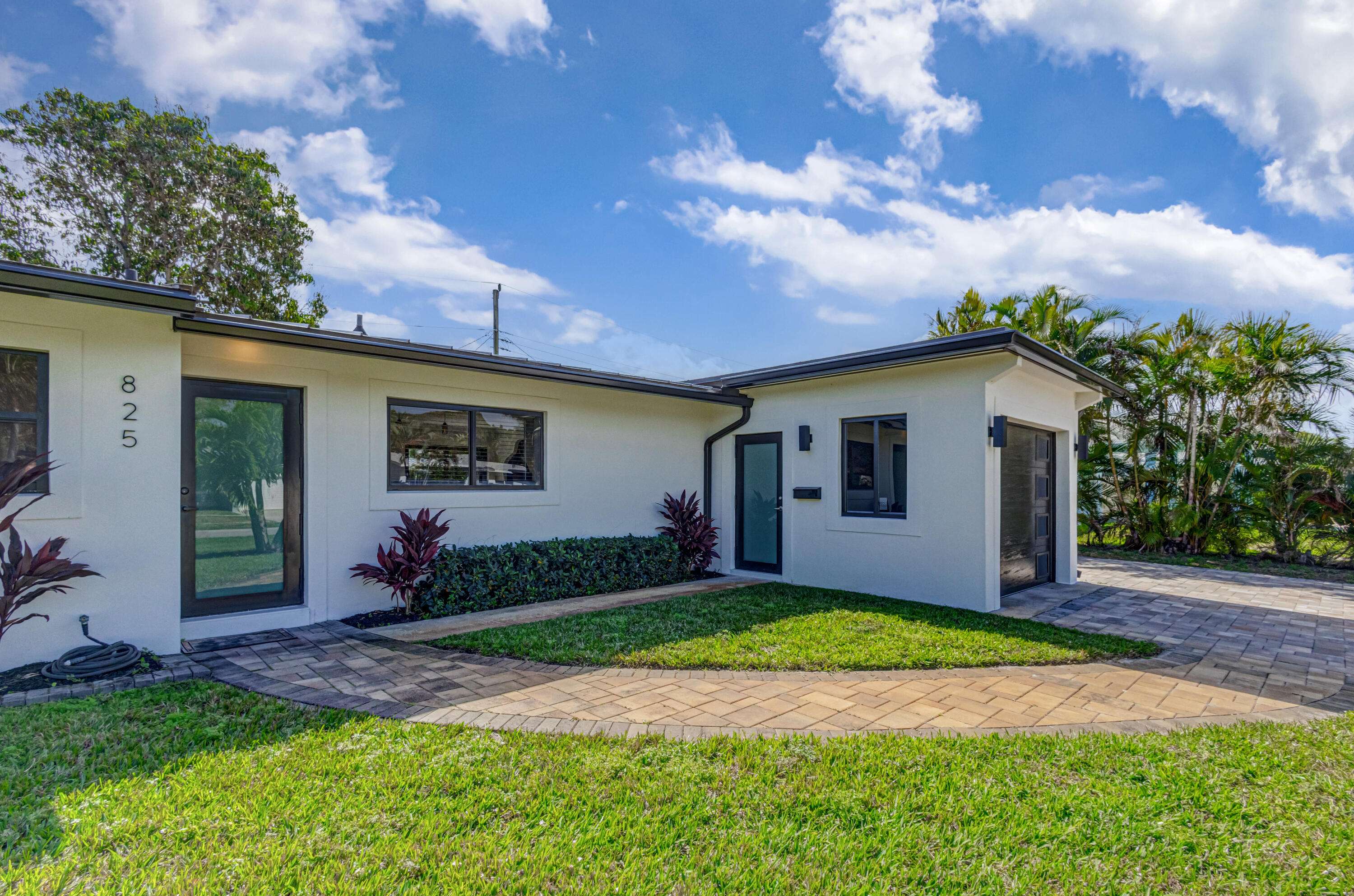 North Palm Beach, FL 33408,825 Cinnamon RD