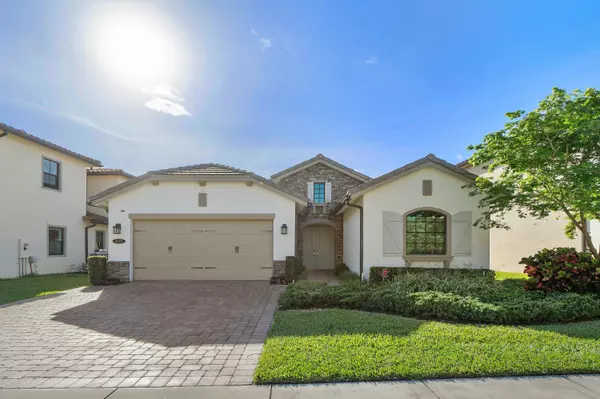 8475 Grand Prix LN, Boynton Beach, FL 33472