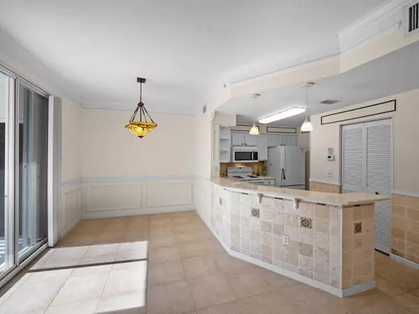 Jupiter, FL 33458,155 Galicia Way 206