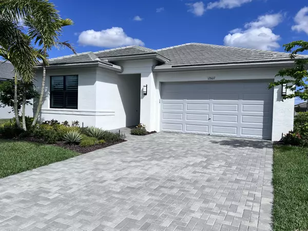 12607 SW Blue Mangrove Pkwy, Port Saint Lucie, FL 34987