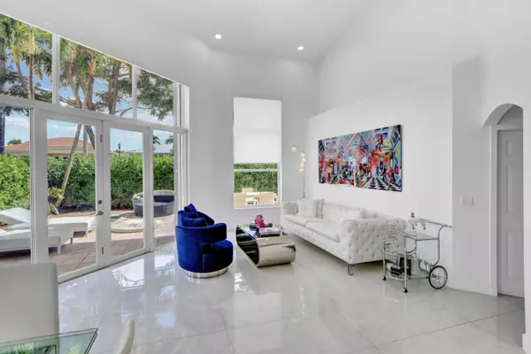 Boca Raton, FL 33496,6568 NW 42nd WAY