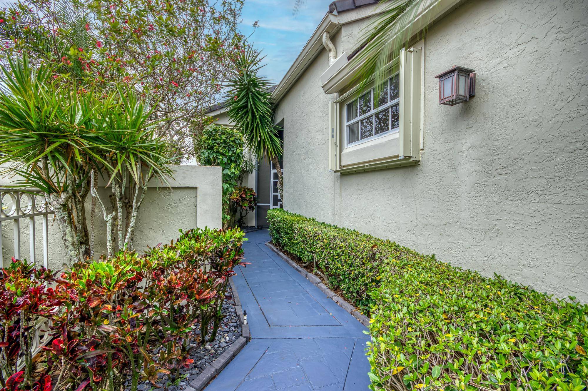 Palm Beach Gardens, FL 33418,6861 Briarlake CIR
