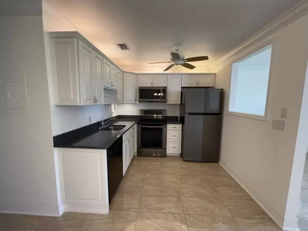 Stuart, FL 34994,1225 NW 21st ST 1104