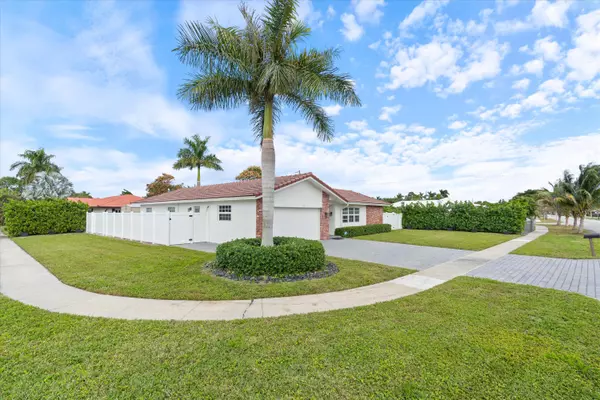 113 Burning Tree LN, Boca Raton, FL 33431