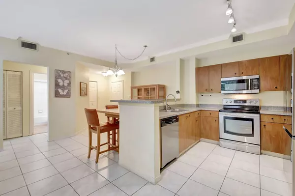 West Palm Beach, FL 33407,1805 N Flagler DR 102