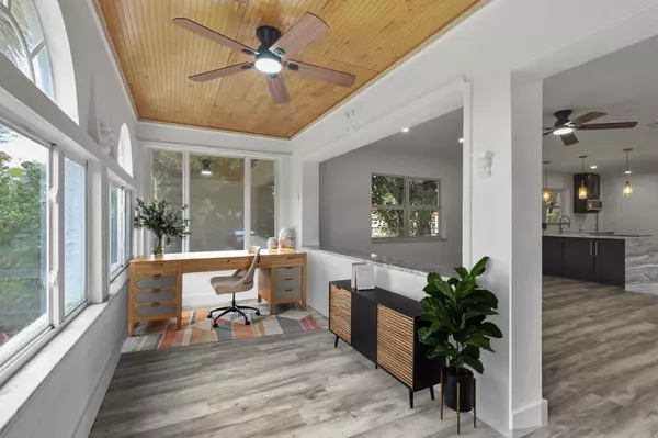 Lake Park, FL 33403,127 Greenbriar DR