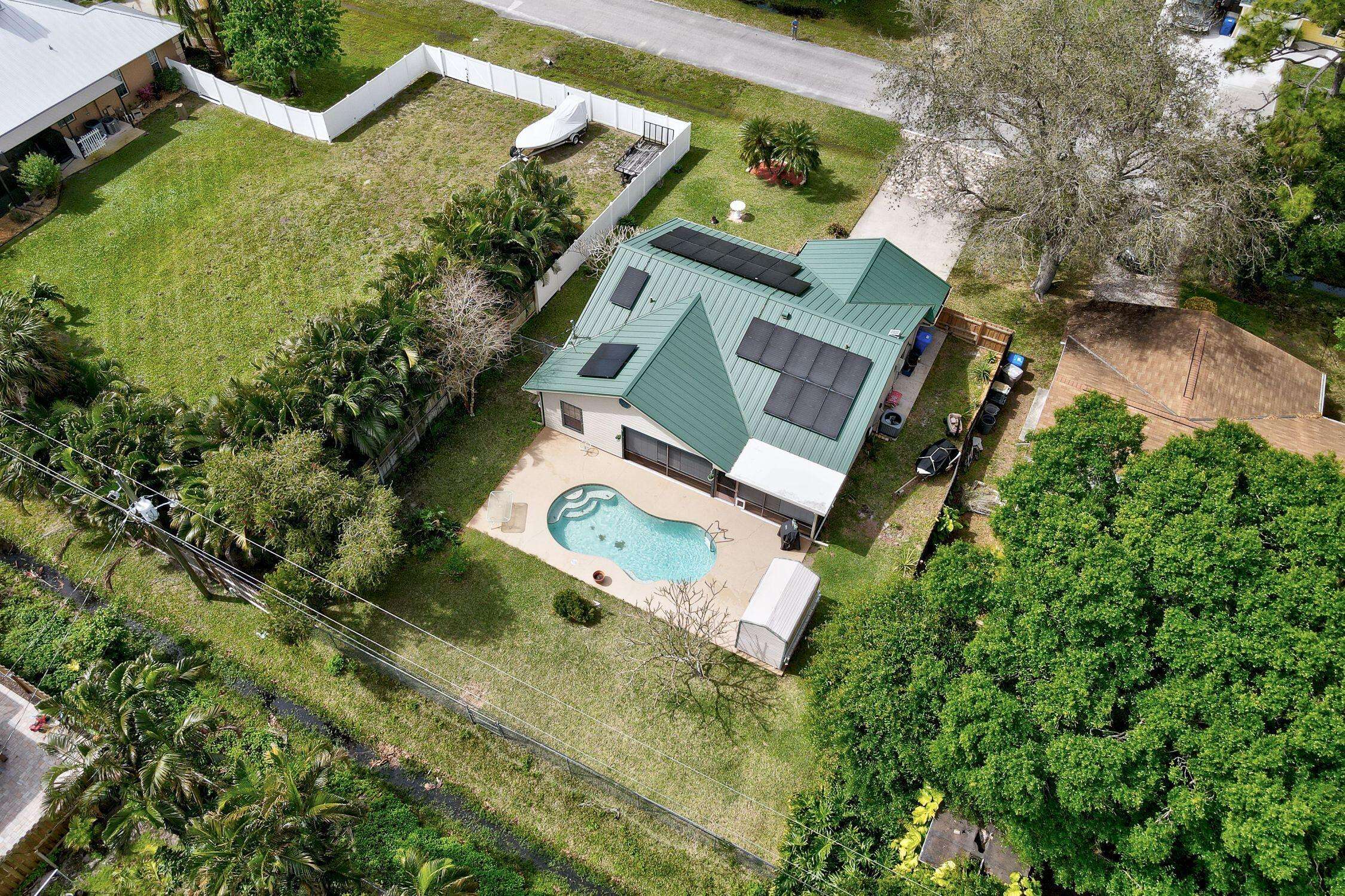1226 SW 32 AVE, Vero Beach, FL 32968