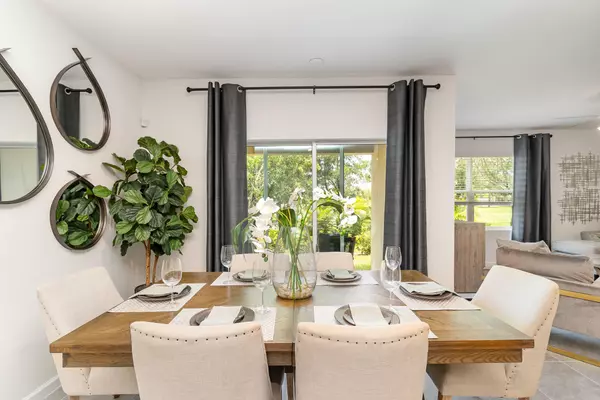 Fort Pierce, FL 34945,465 Seafoam CIR