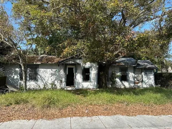 Fort Pierce, FL 34950,724 Texas CT