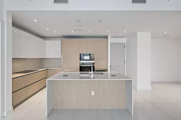 Singer Island, FL 33404,3100 N Ocean DR H1502