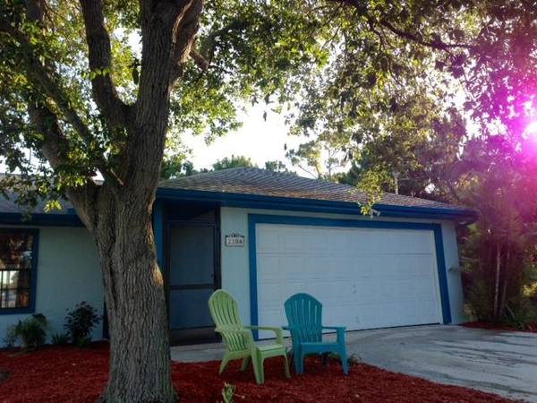 2208 SE Trillo ST, Port Saint Lucie, FL 34952