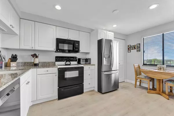 Delray Beach, FL 33446,14475 Strathmore LN 703