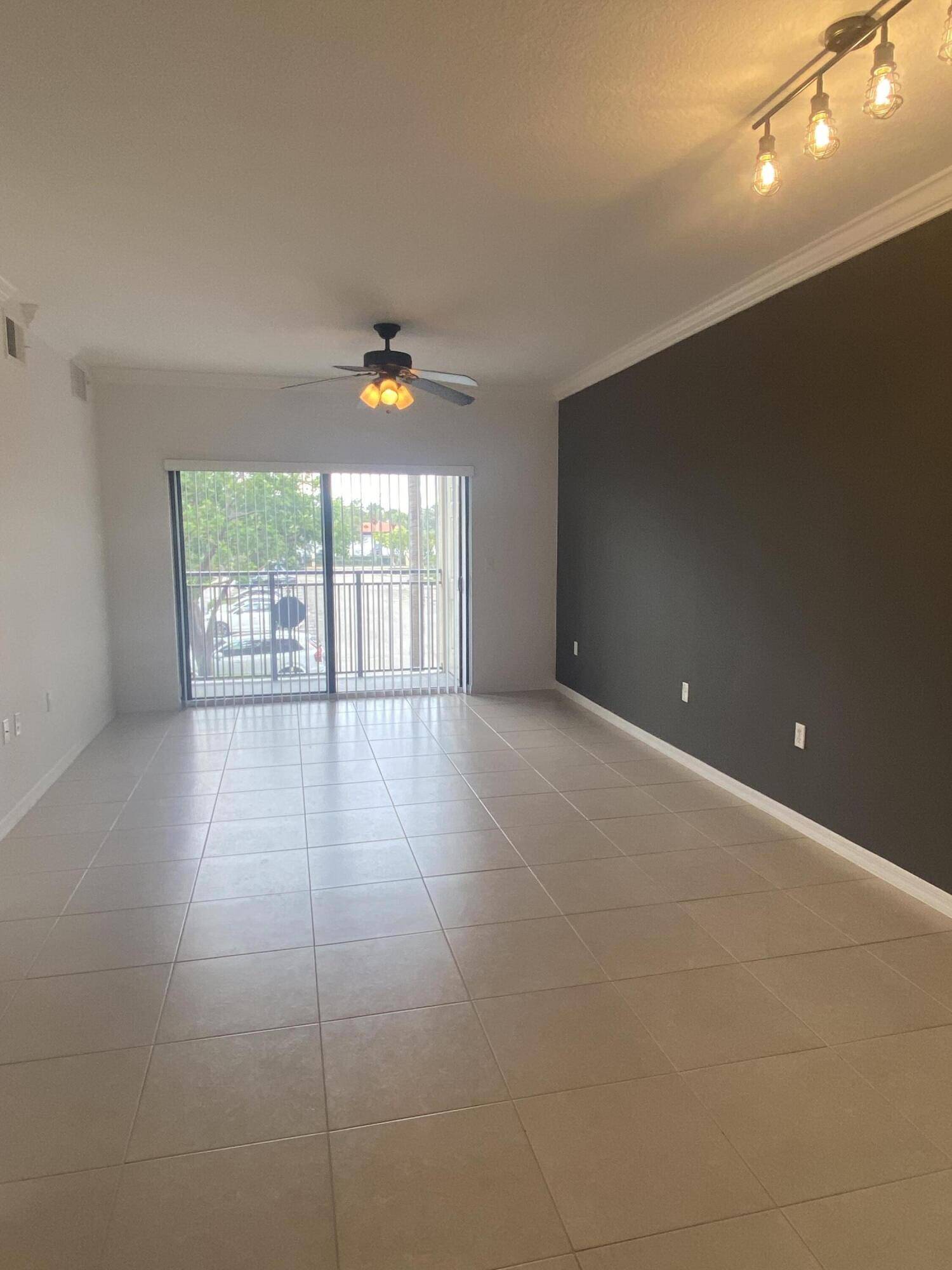 Palm Beach Gardens, FL 33418,4903 Midtown LN 3211