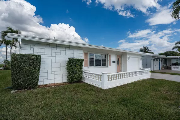 2001 SW SW Roma WAY, Boynton Beach, FL 33426