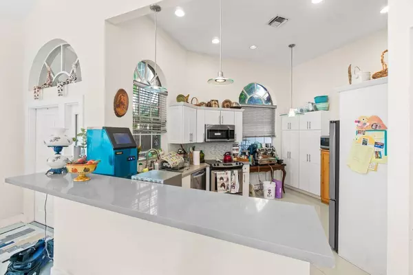 Boca Raton, FL 33496,2488 NW 66th DR