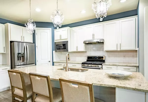 Port Saint Lucie, FL 34984,303 SE Courances DR
