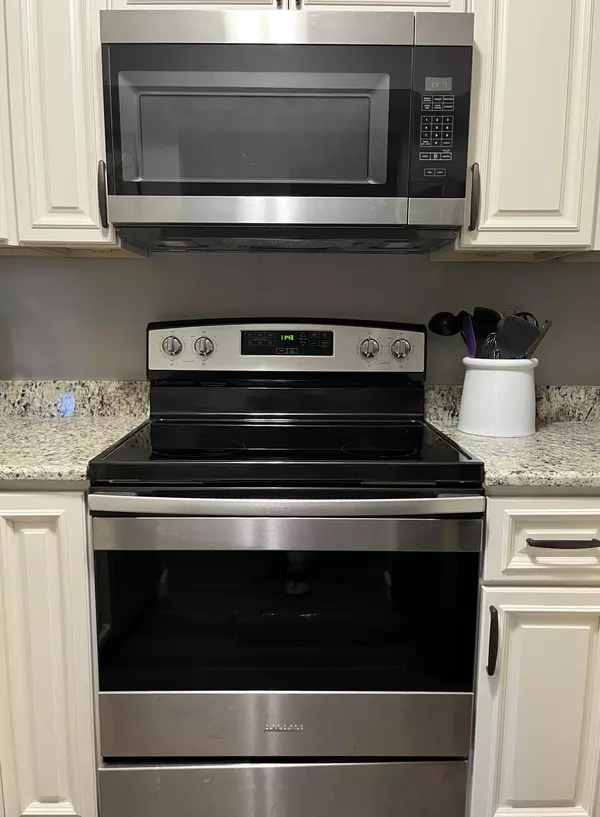 Port Saint Lucie, FL 34952,1548 SE Royal Green CIR 105