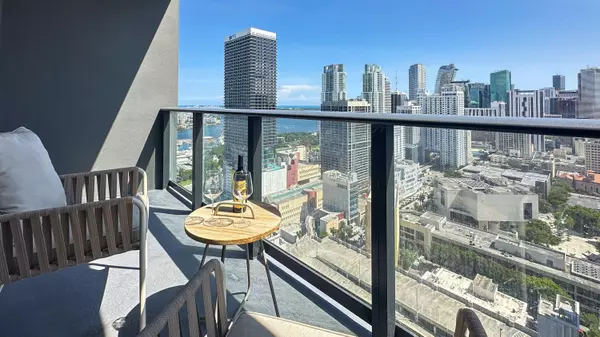 Miami, FL 33132,601 NE 1st AVE 2906