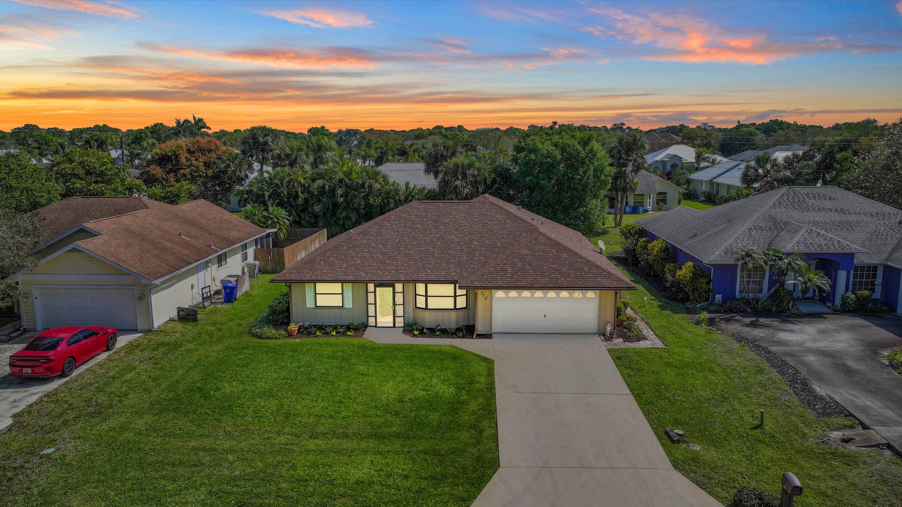 713 24th SQ, Vero Beach, FL 32962