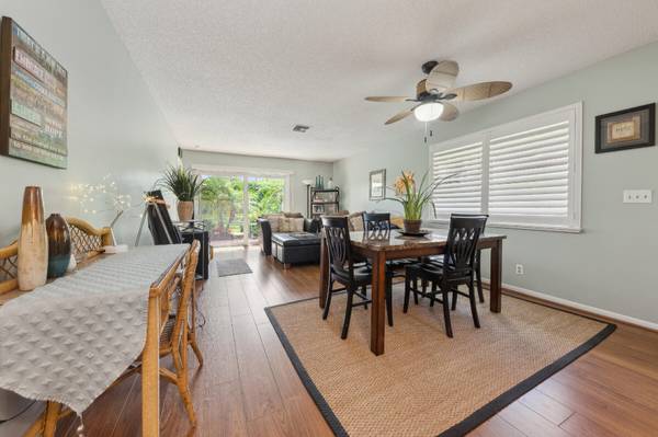 Boca Raton, FL 33433,6320 Walk CIR 17