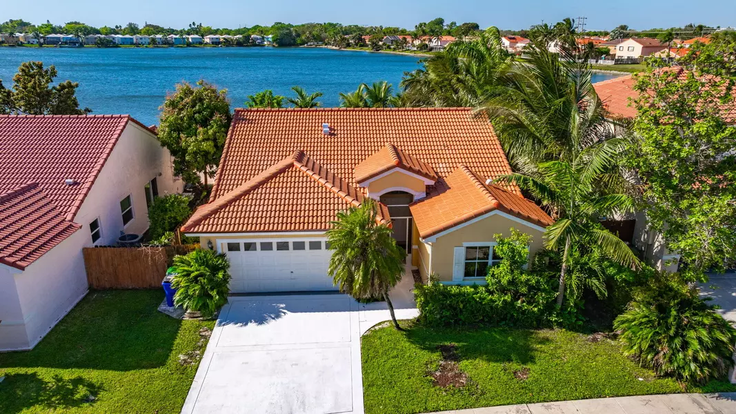 6698 Buena Vista DR, Margate, FL 33063