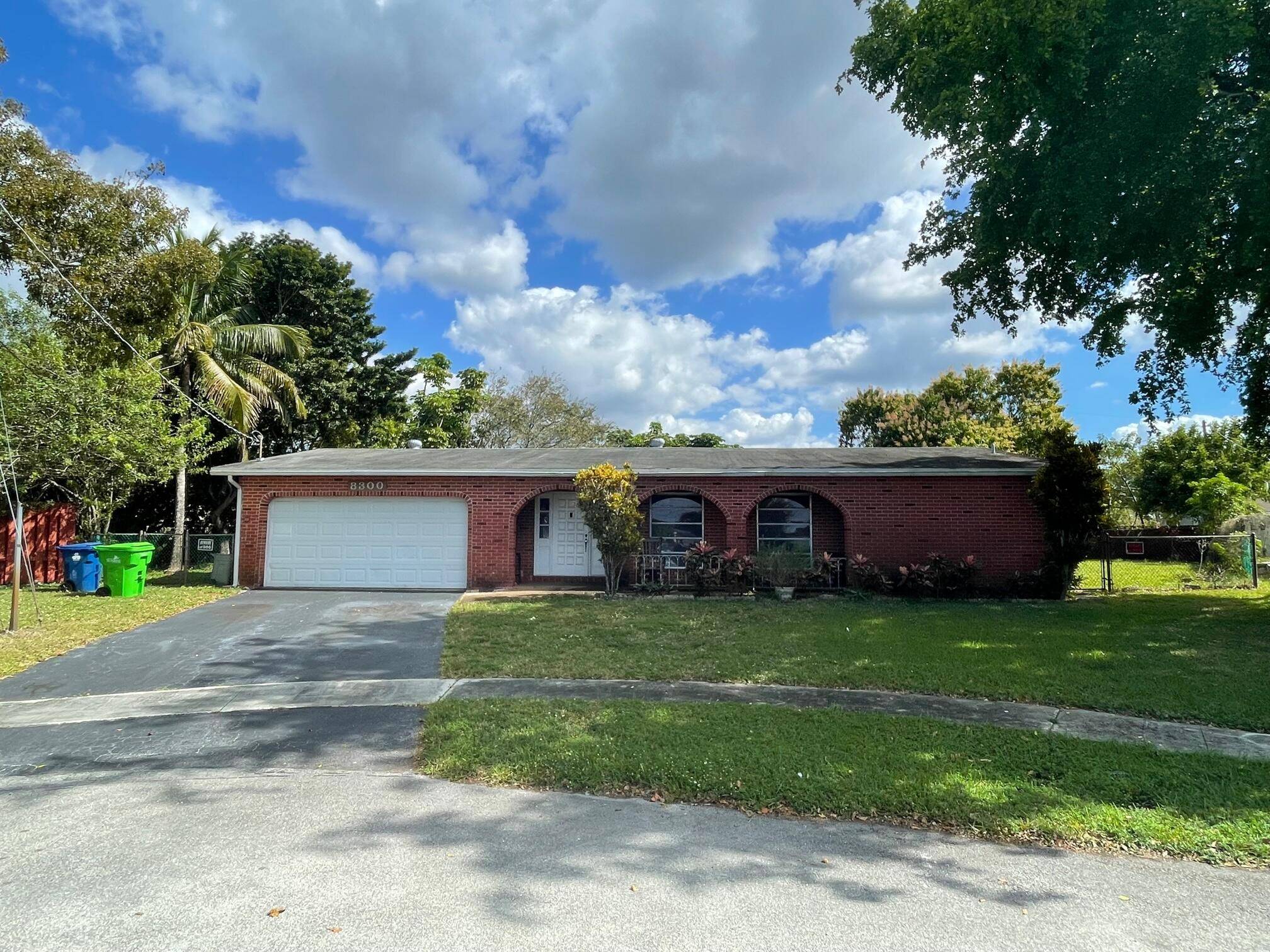 8300 NW 24th CT, Sunrise, FL 33322