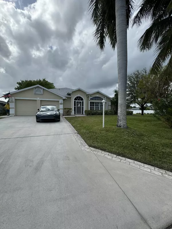 Port Saint Lucie, FL 34952,6687 Dickinson TER