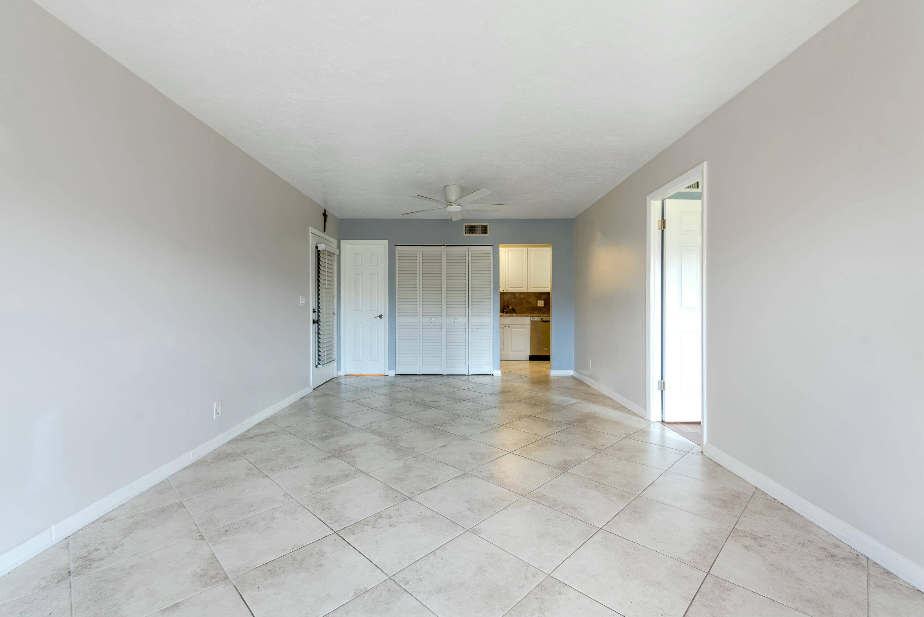 West Palm Beach, FL 33411,194 Lake Dora DR