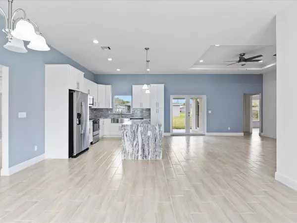 Fort Pierce, FL 34982,5804 Tangelo DR