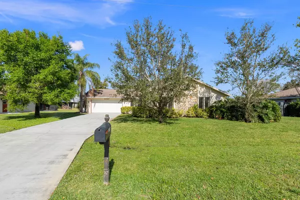 Fort Pierce, FL 34951,5707 Eagle DR