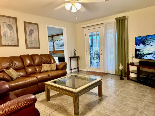 Okeechobee, FL 34974,1183 Canal WAY