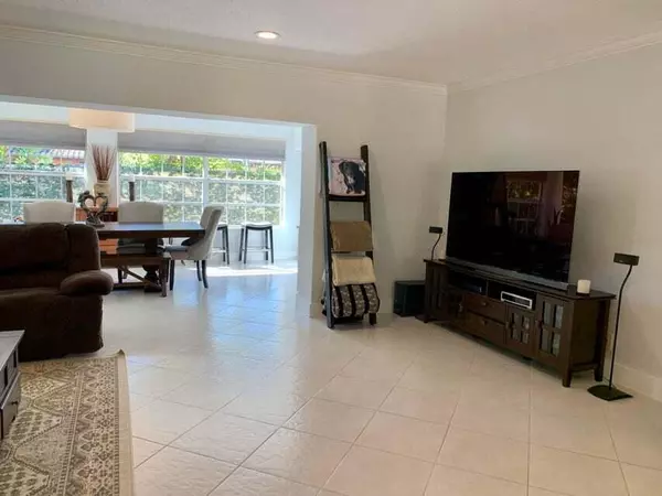 Pompano Beach, FL 33062,3230 Aqua Vista DR