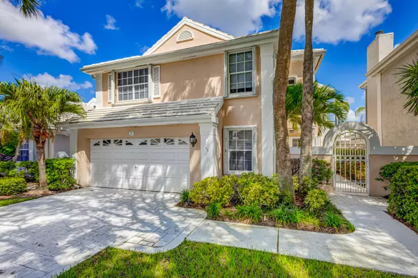 Palm Beach Gardens, FL 33418,355 Prestwick 4 CIR 4