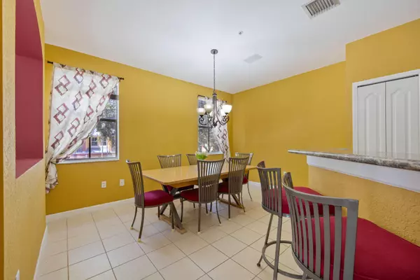 Royal Palm Beach, FL 33414,2122 Shoma DR 141