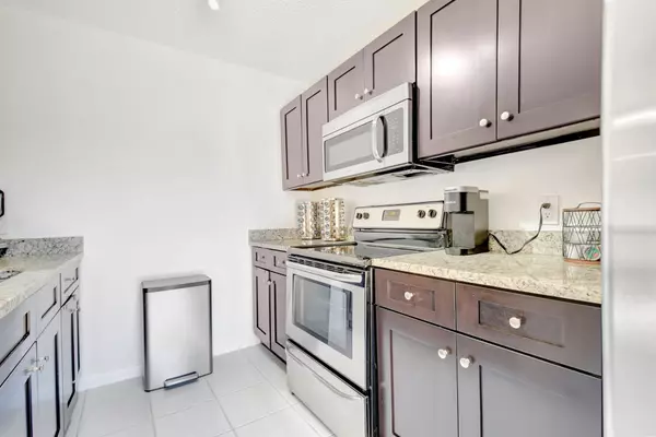 West Palm Beach, FL 33407,3717 37th WAY