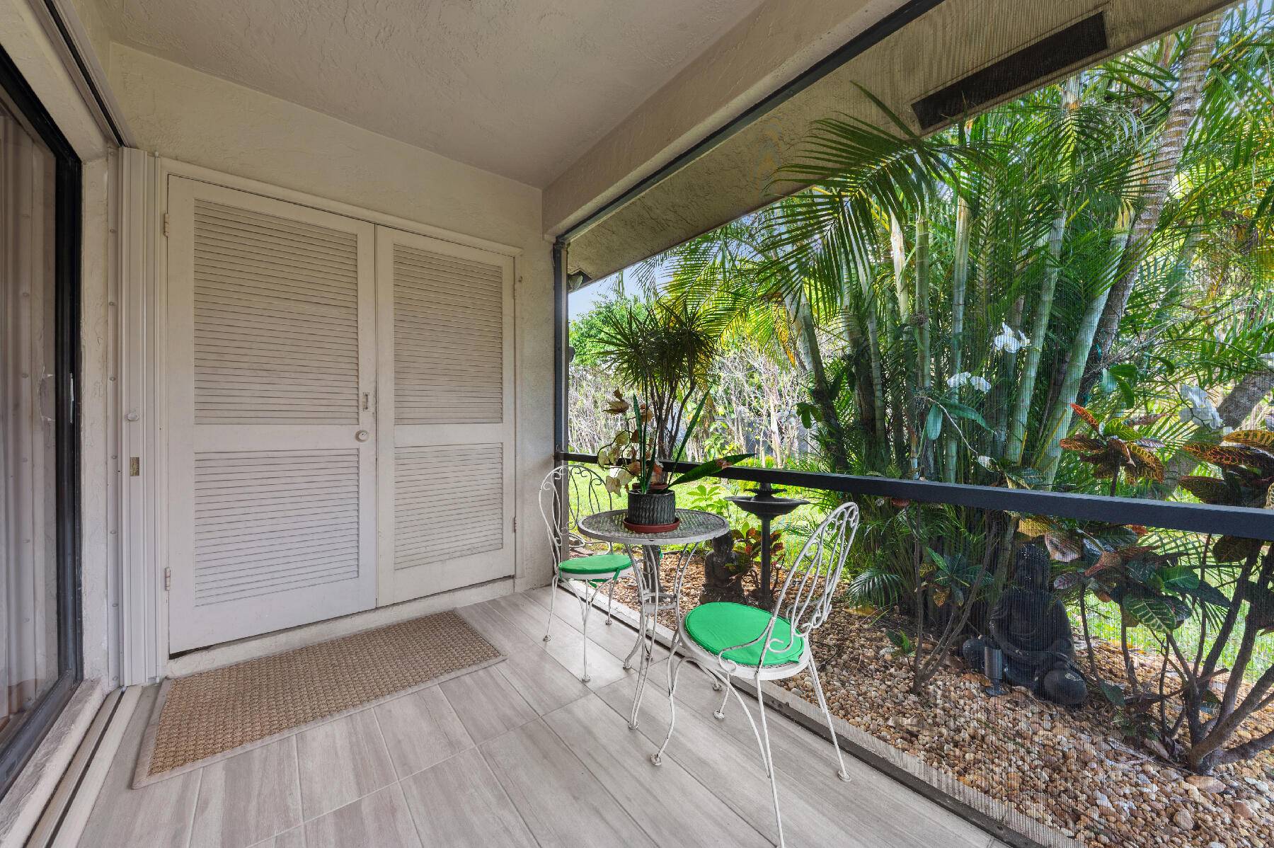 Boynton Beach, FL 33435,227 SE 1st CIR 9b