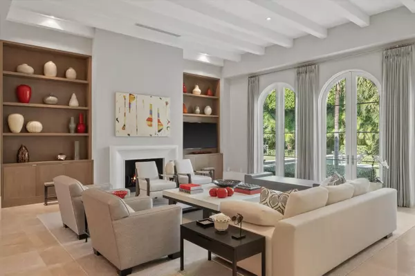 Palm Beach, FL 33480,231 Via Las Brisas