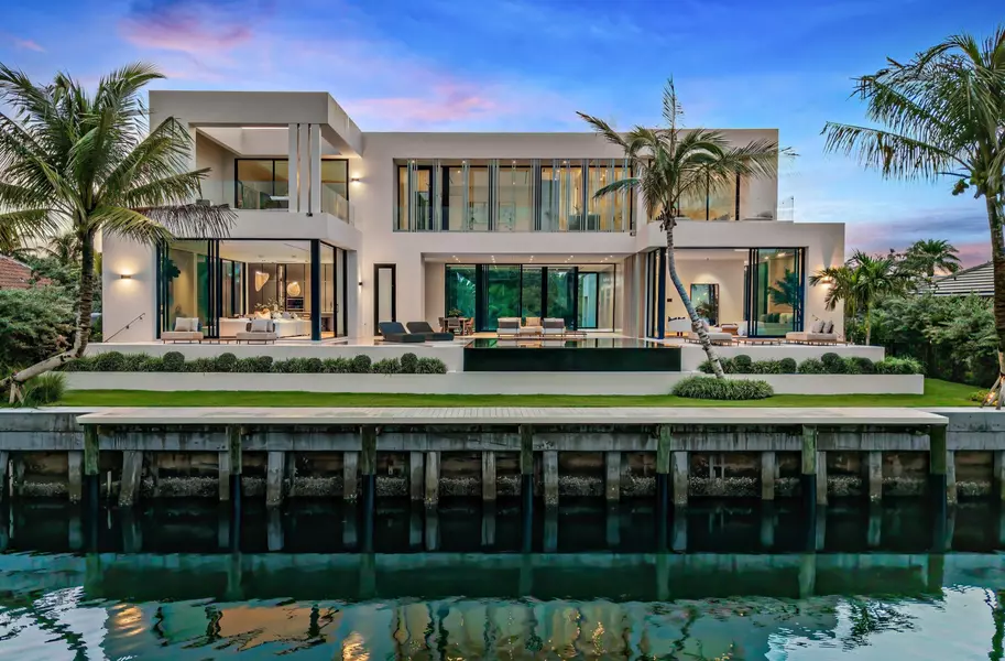 35 Spoonbill RD, Manalapan, FL 33462