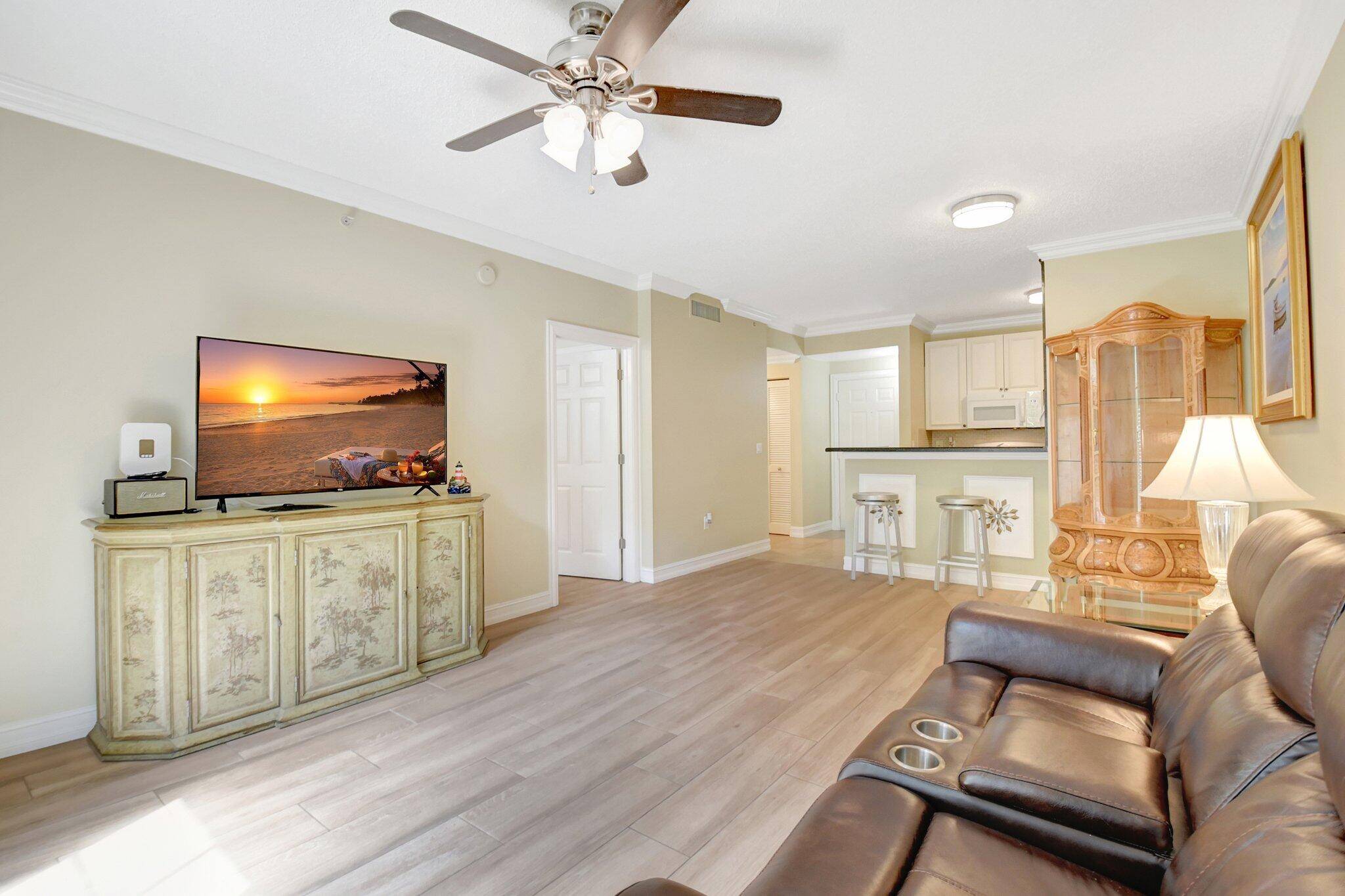 West Palm Beach, FL 33401,630 S Sapodilla 303 AVE 303