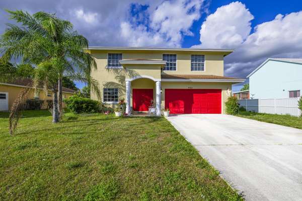 981 SW North Globe AVE, Port Saint Lucie, FL 34953