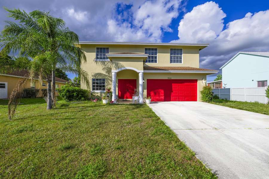 981 SW North Globe AVE, Port Saint Lucie, FL 34953