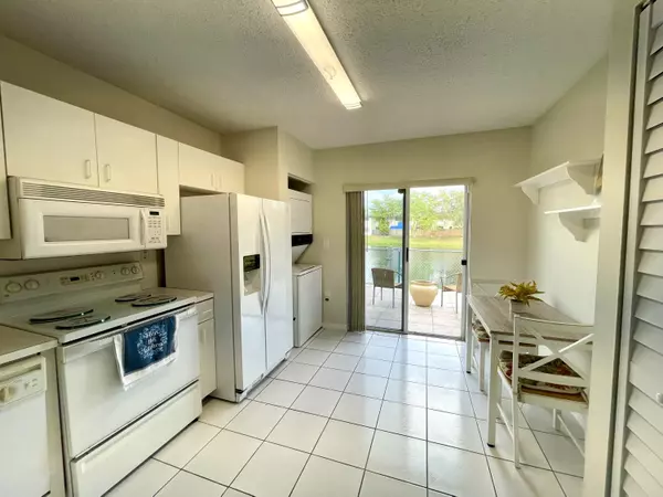 Miami, FL 33183,6725 SW 130th PL 105-1