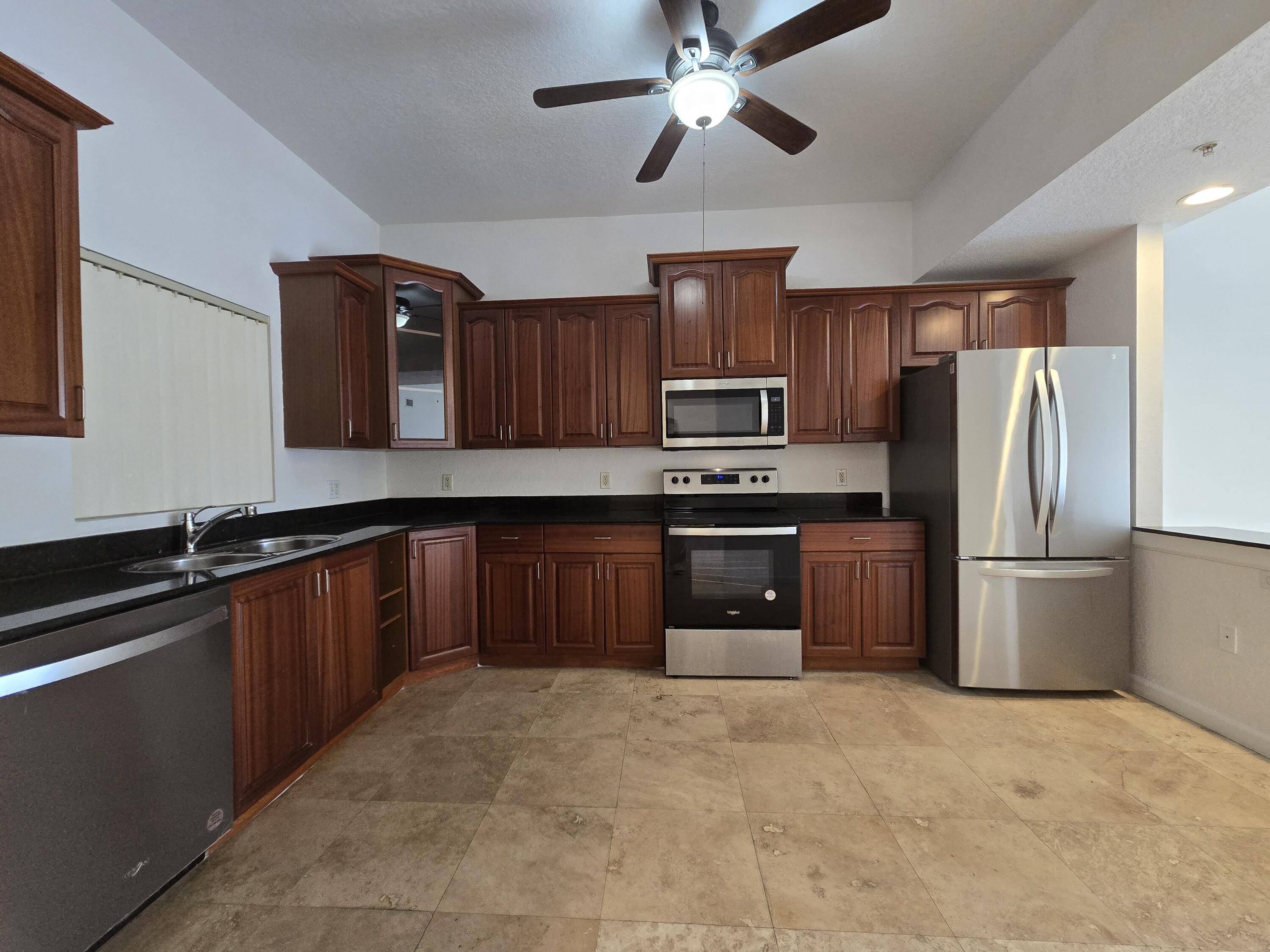 1620 Presidential WAY 106, West Palm Beach, FL 33401