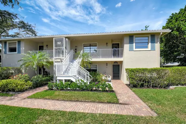 32 Westgate LN D, Boynton Beach, FL 33436