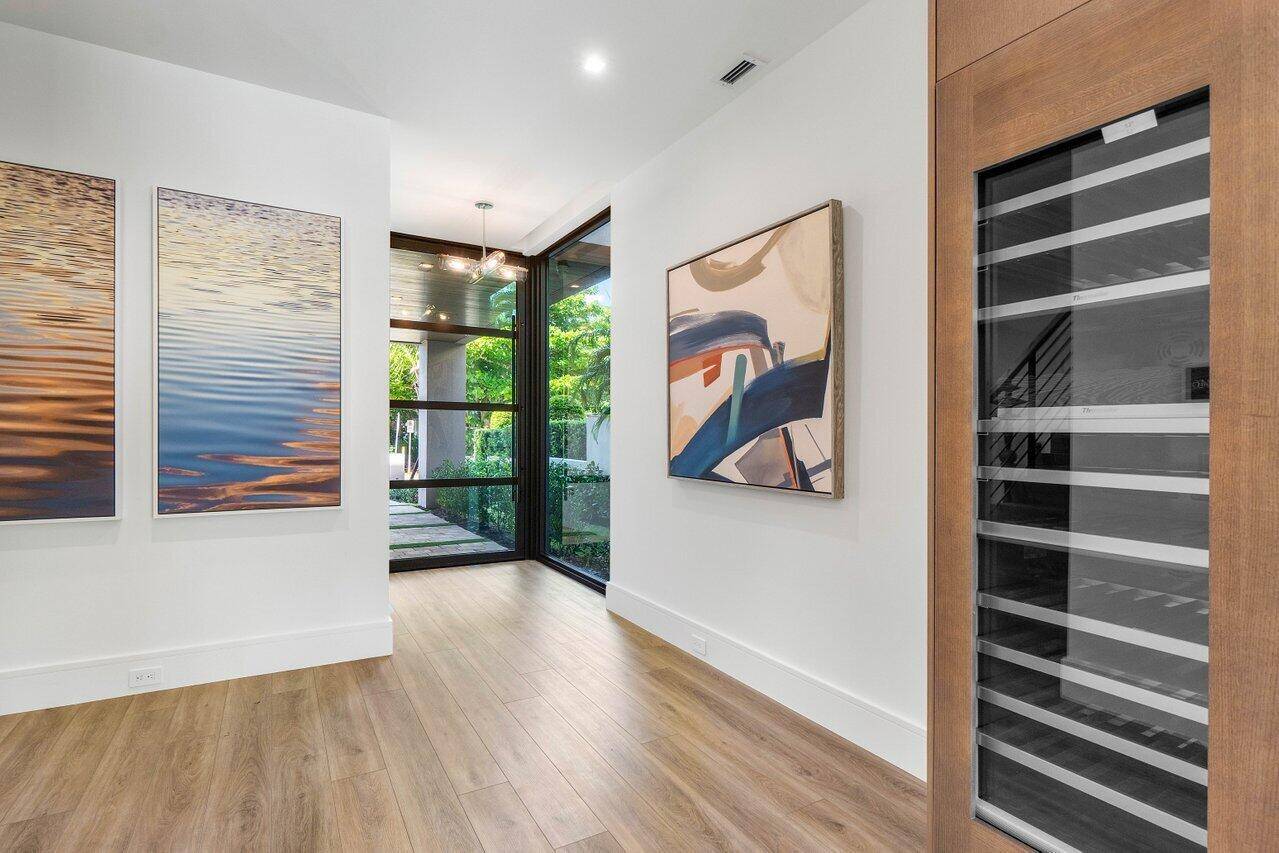 Boca Raton, FL 33432,142 NE Wavecrest WAY