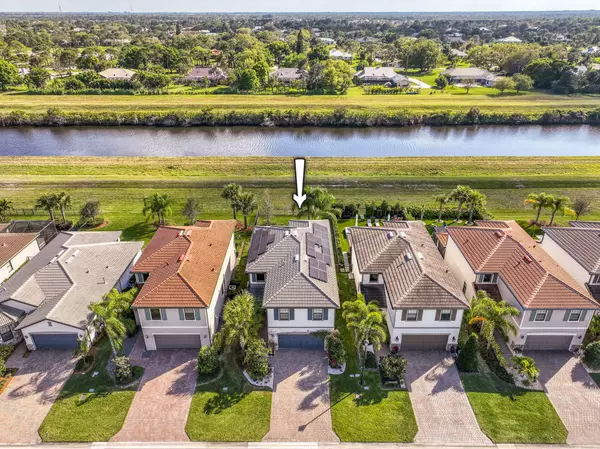 800 SE Villandry WAY, Port Saint Lucie, FL 34984